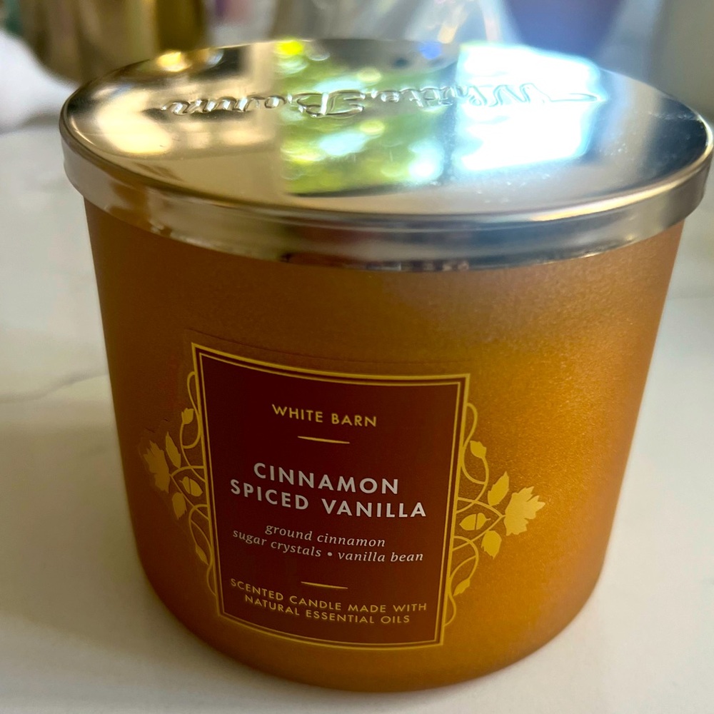 Bath and Body Works - Cinnamon Spiced Vanilla